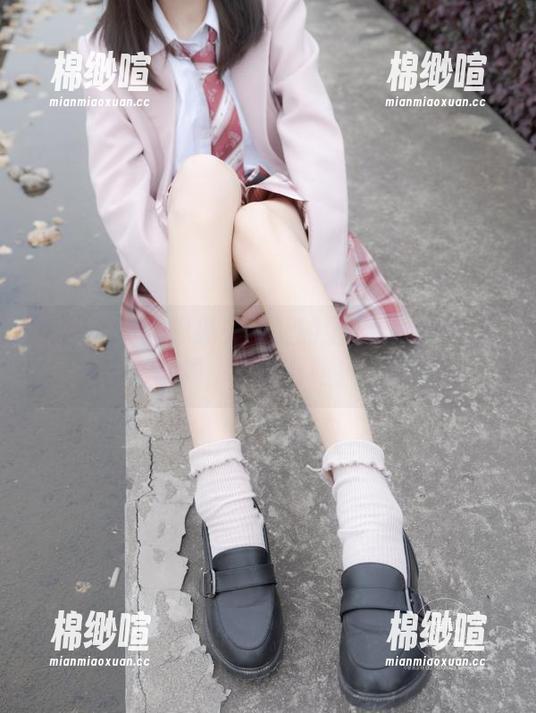 紧急企划 - 想拥有小婕的全套皮衣？没问题，点击下载！