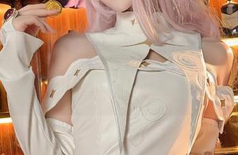 花兮_honoka的婚纱作品让我眼花缭乱，下载前需谨慎，真的会难以抉择。