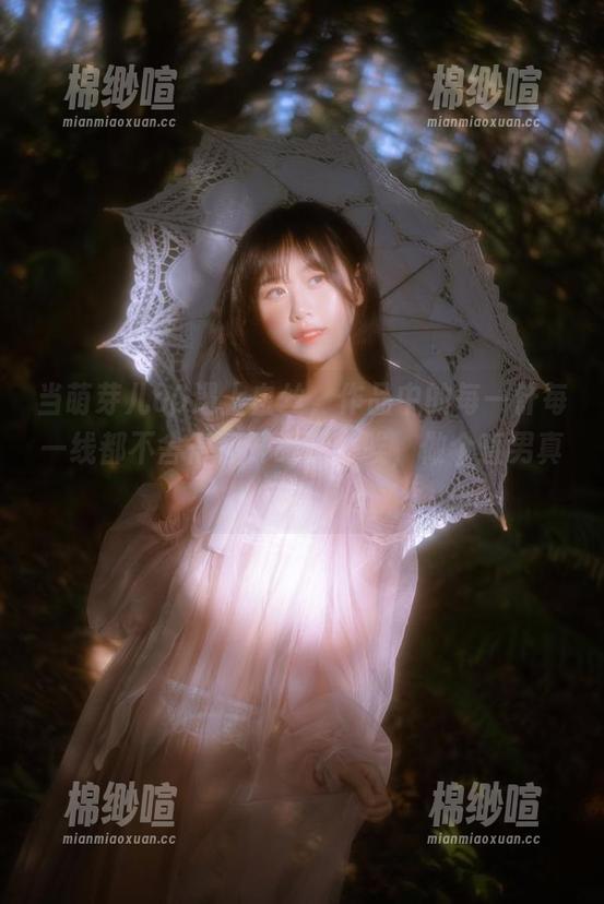 当萌芽儿o0遇上白丝，作品中的每一针每一线都不舍得移开眼睛，唉，做个直男真难