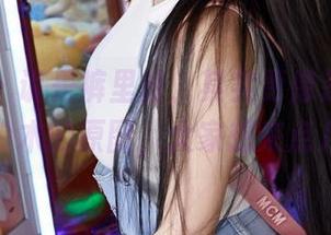 蜜桃社 - 说是裤里丝，其实更像是一种气氛，铃木的原图，大家想来点儿吗？