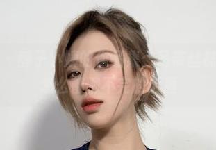 微密圈 - 醇子小姨的作品集：吊带丝袜，开启怎么都聊不完的话题