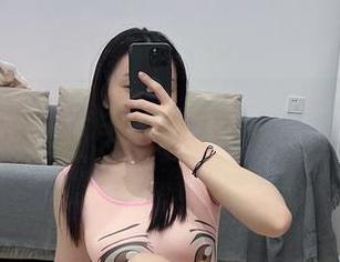 微密圈 - 铁锤姐姐图集第一部分在线，每一拍都在聊天里的尴尬。