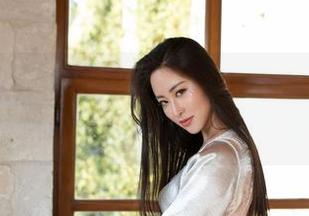 魅妍社 - 难过的是，我的钱包比娜露Selena的镂空图包分享更空