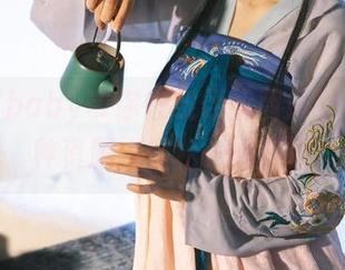鹿八岁baby带你在线寻找西域姑娘的各种资源，轻松一键获取