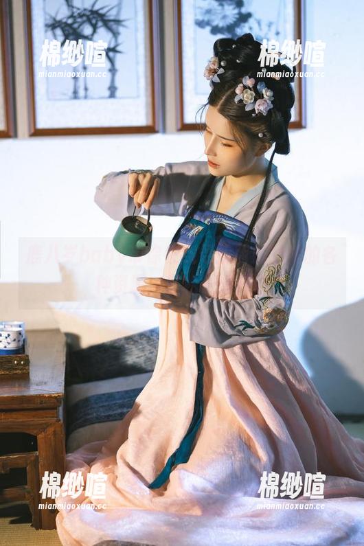 鹿八岁baby带你在线寻找西域姑娘的各种资源，轻松一键获取